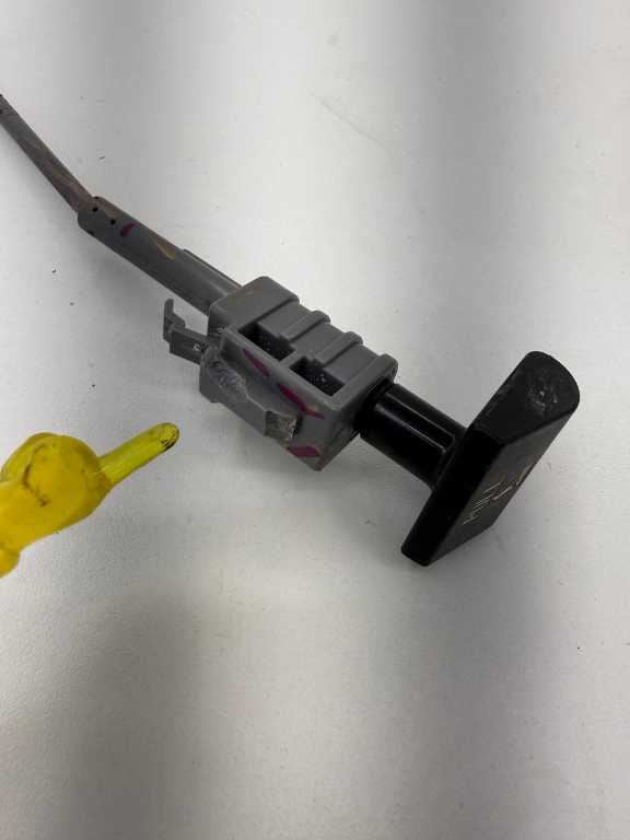 2021-25 Hyundai Elantra Rear LH 2nd Row Seat Lock Latch w/ Release Handle *ReaD* - Alshned Auto Parts