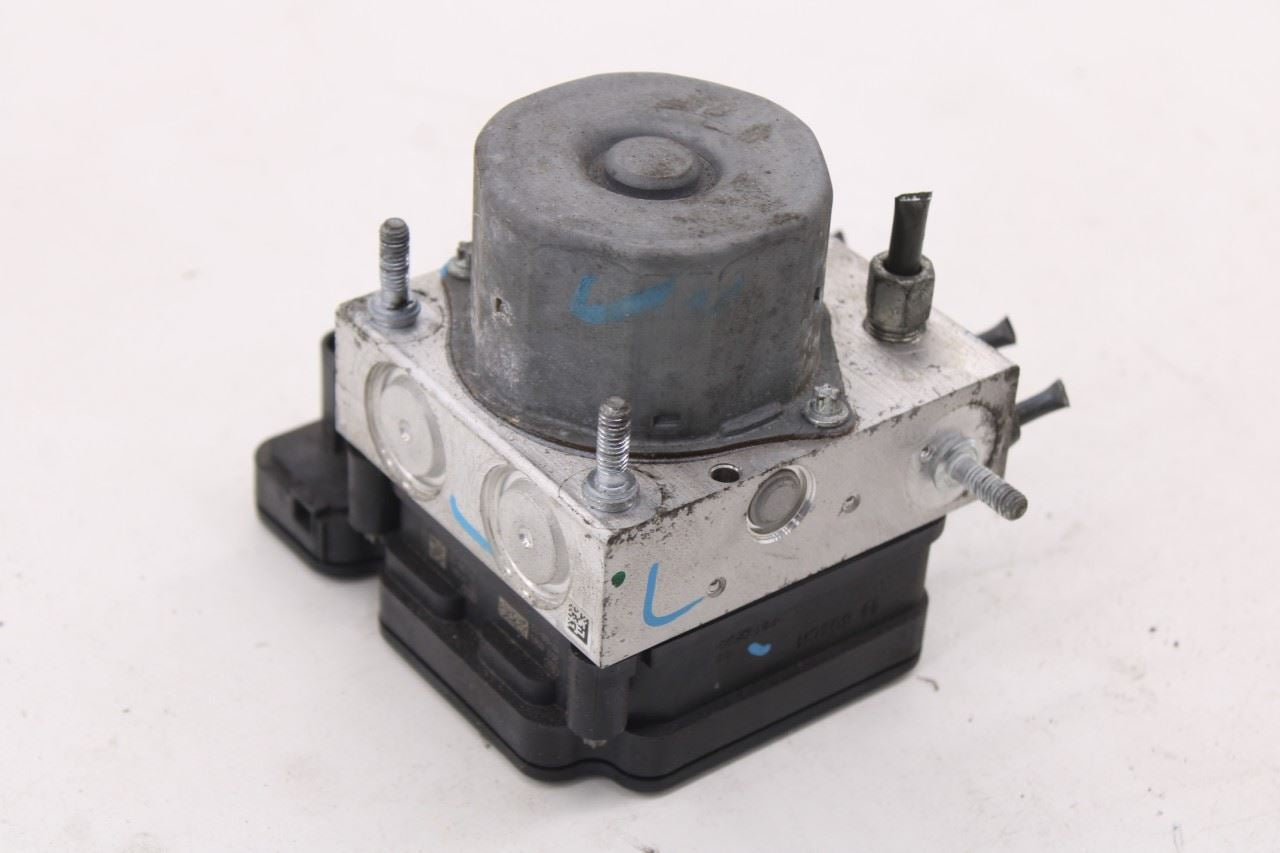 2015-2018 Nissan Sentra SV 1.8L ABS Anti Lock Brake Pump Module 47660-4FU1C OEM3