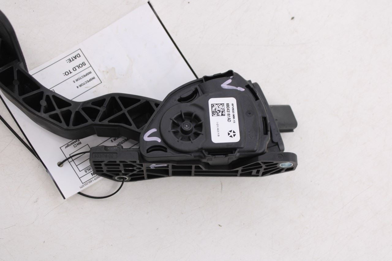 14-24 Ram 1500 Classic Quad Cab Accelerator Throttle Gas Pedal Sensor 68043161AD8