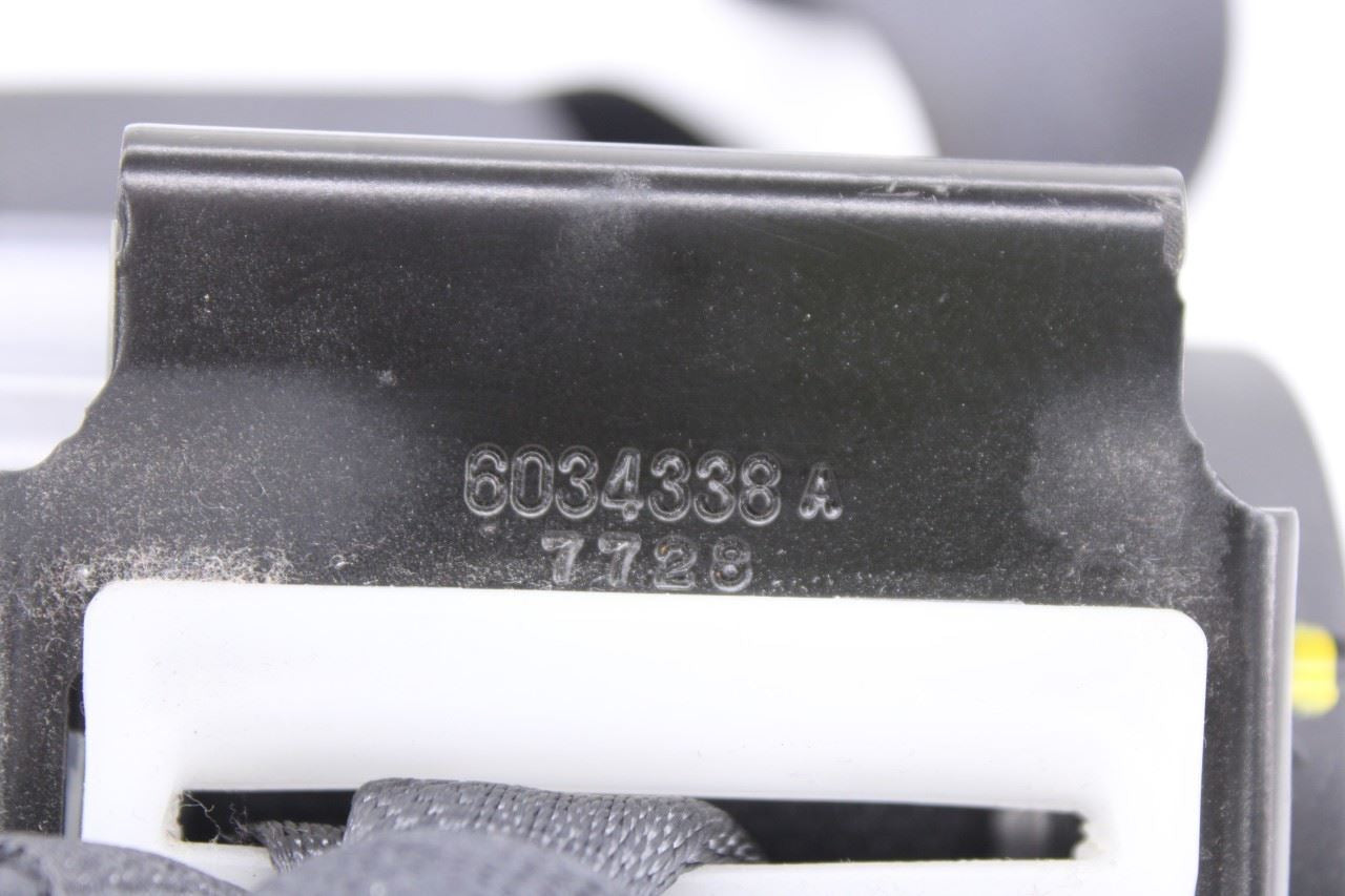 2014-19 Nissan Sentra SV Rear Center 2nd Row Seat Belt Retractor 88854-3RM8A OEM12