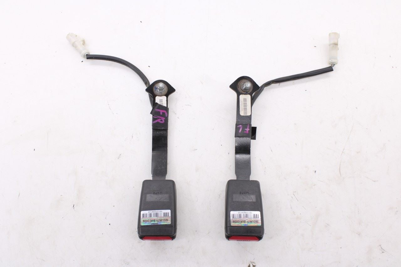 05-12 Ford Mustang Premium Conv V6 RWD Front Right and Left Seat Belt Buckle Set6