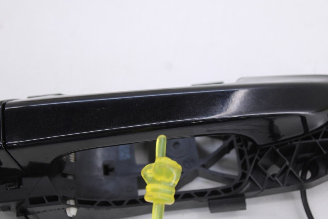11-18 Porsche Cayenne S 4.8L AWD Rear Passenger Right Side Door Exterior Handle5