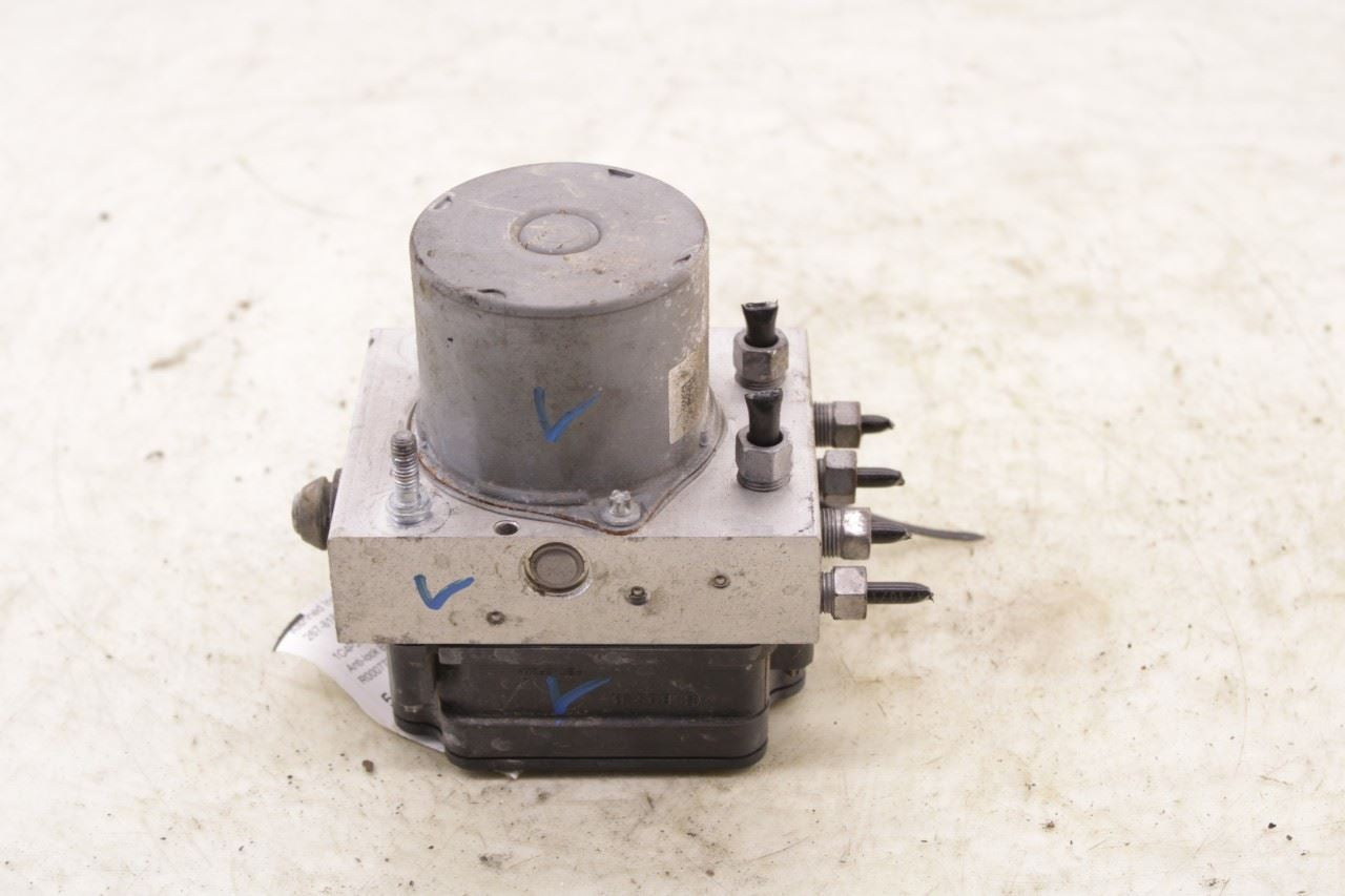 2018 Jeep Cherokee Limited 3.2L ABS Anti Lock Brake Pump Control Module OEM - Alshned Auto Parts