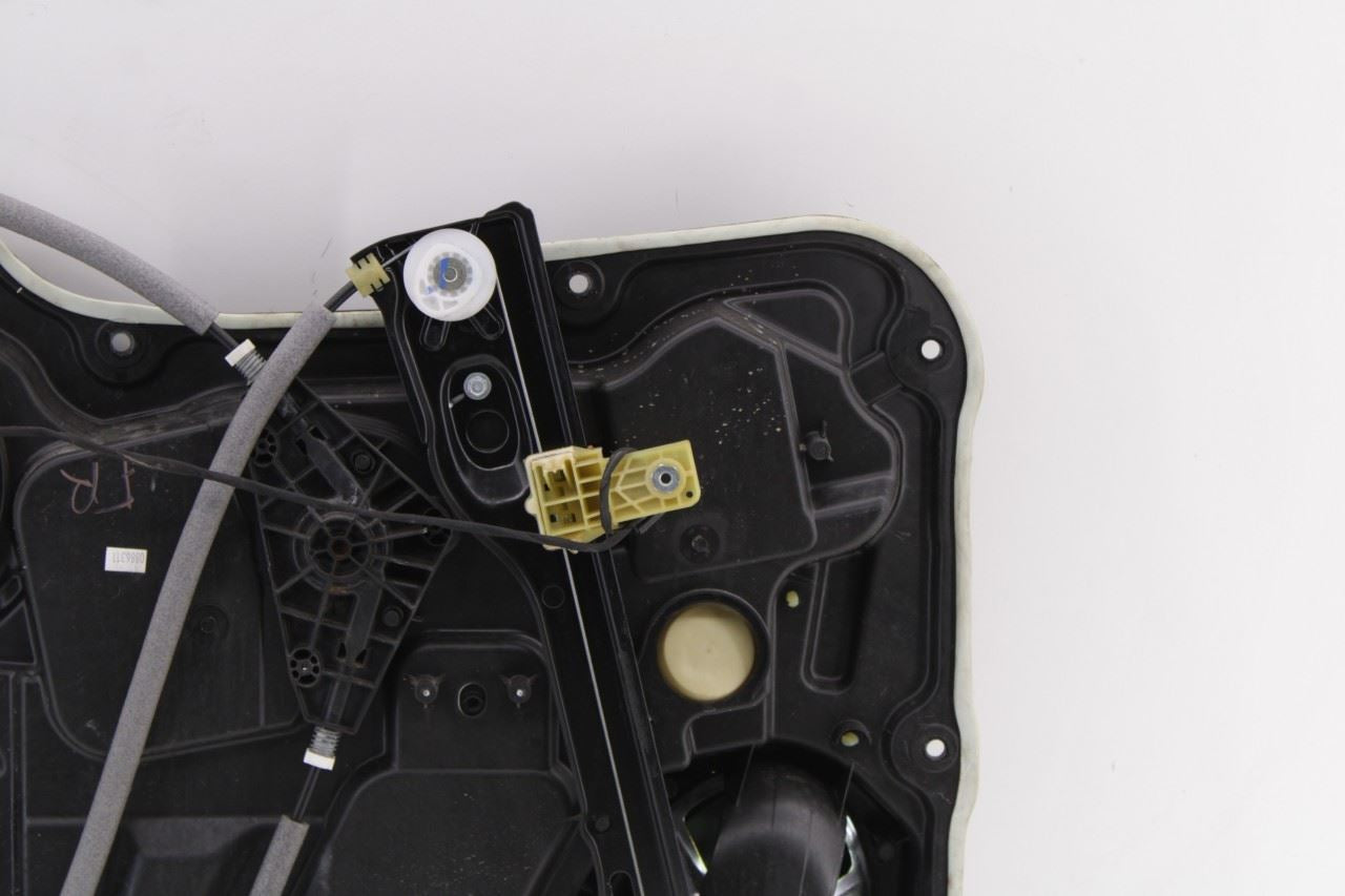 14-23 Jeep Cherokee Limited Front Right Door Window Regulator w/ Carrier w Motor - Alshned Auto Parts