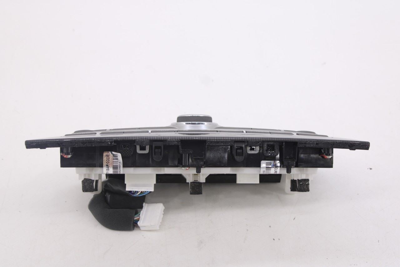 2016-2019 Infiniti QX60 Radio Navigation and Temperature Climate Control Panel14