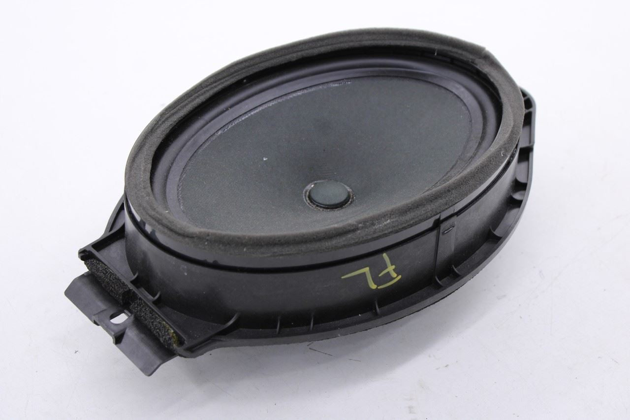 2018-2024 Chevrolet Equinox LT Front Right and Left Door Audio Speaker 841565563
