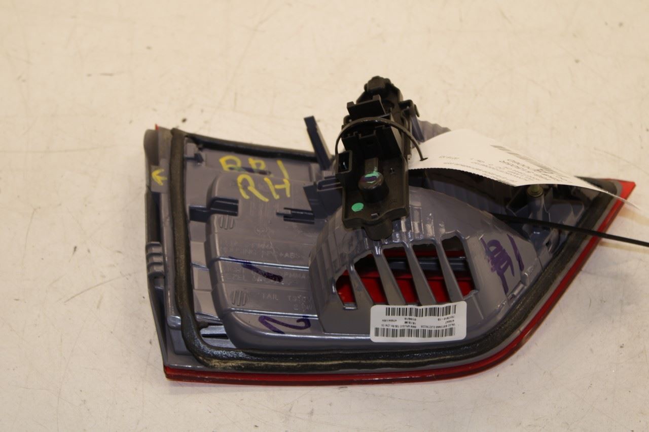 2011-17 BMW X3 xDrive28i Rear Right Side Tail Light Lamp 63217217310 OEM *ReaD* - Alshned Auto Parts