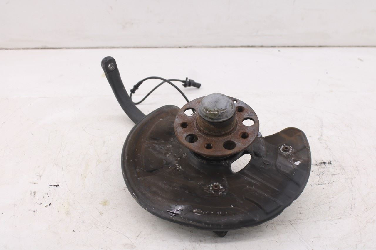 2003-2006 Mercedes-Benz E500 Front Left Side Spindle Knuckle Hub 211-330-64-204
