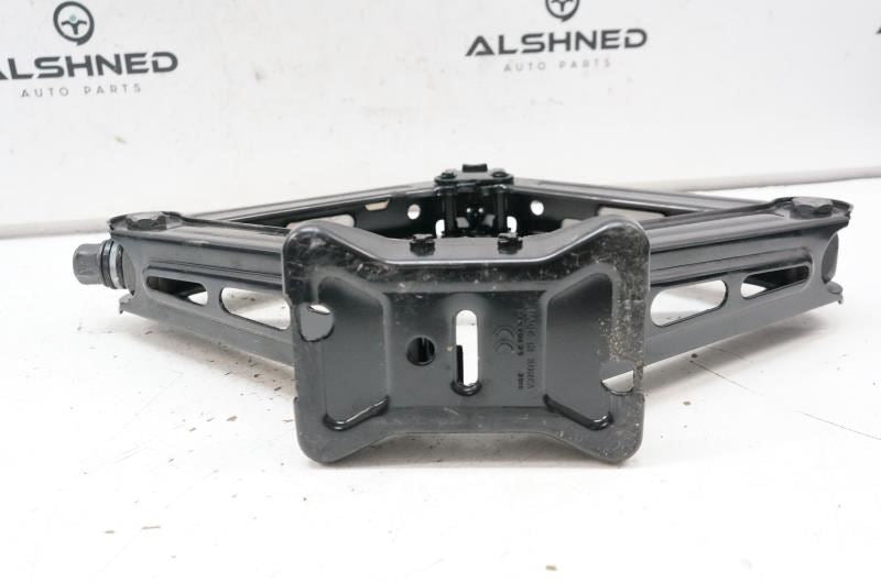 2015-22 Chevrolet Trax 1.4L AWD Lift Jack w/ Foam Holder Container 42764963 OEM - Alshned Auto Parts