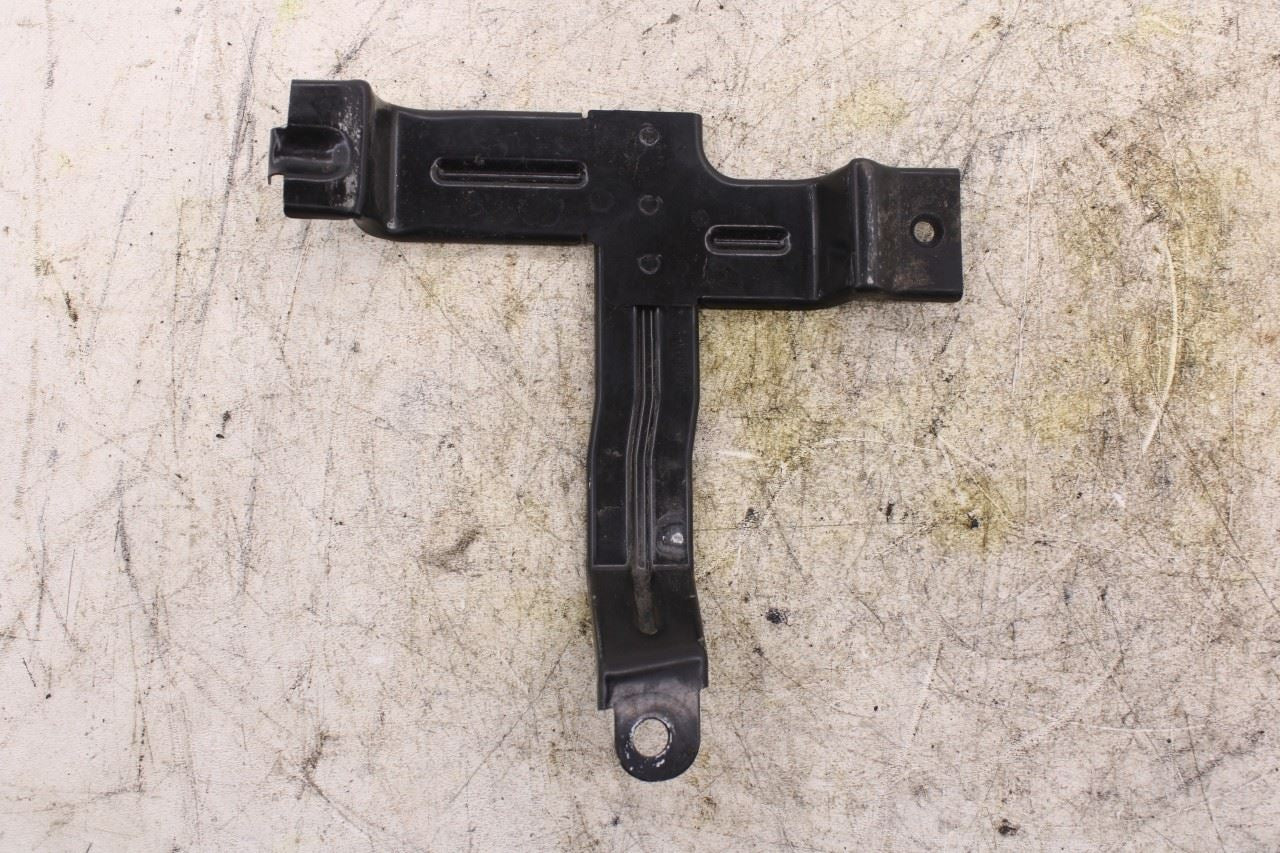 18-2024 Chevrolet Equinox LT Battery Holder Tray Housing Mount Bracket 84179727C10