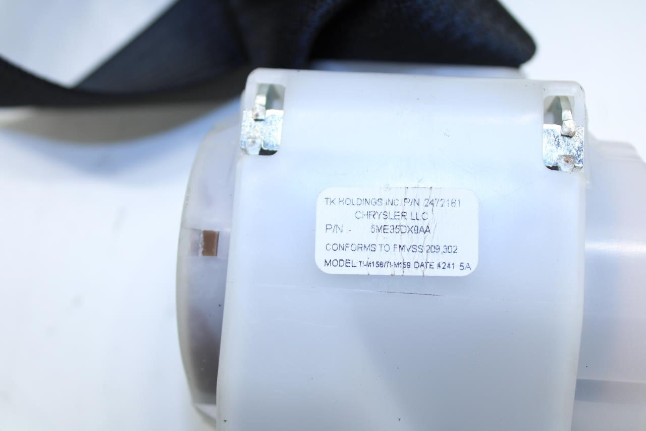 14-18 Jeep Grand Cherokee Rear Center 2nd Row Seat Belt Retractor 5ME35DX9AA OEM - Alshned Auto Parts