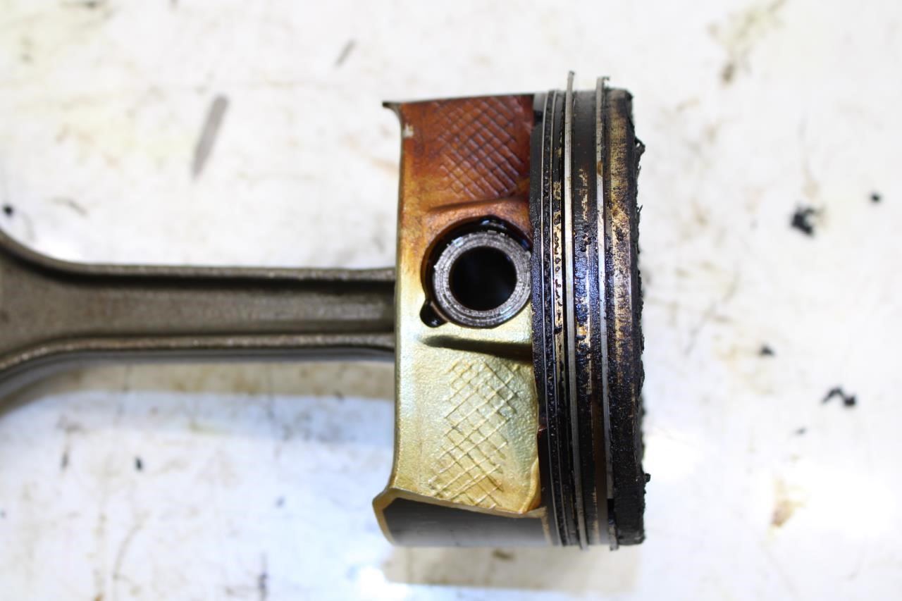 2011-15 Jeep Grand Cherokee Limited 3.6L Engine Piston Left 1 w/ Connecting Rod - Alshned Auto Parts