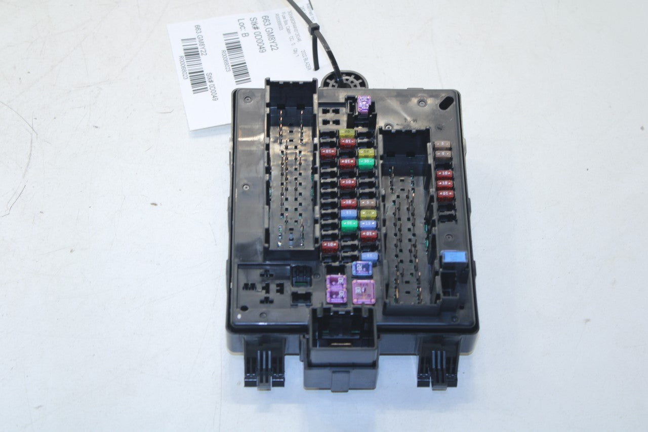 2019-24 Chevrolet Blazer 2LT 2.0L Rear Trunk Fuse Relay Junction Block 84412832 - Alshned Auto Parts