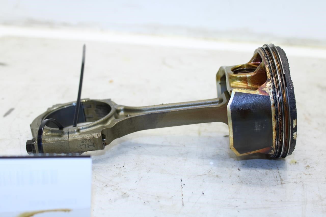 2017-2023 GMC Acadia SLT-1 3.6L Engine Piston Right 1 w/ Connecting Rod 12647161 - Alshned Auto Parts