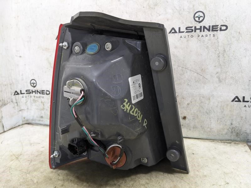 2011-2013 Kia Sorento Rear Right Passenger Outer Taillight Lamp 92402-1U000 OEM - Alshned Auto Parts