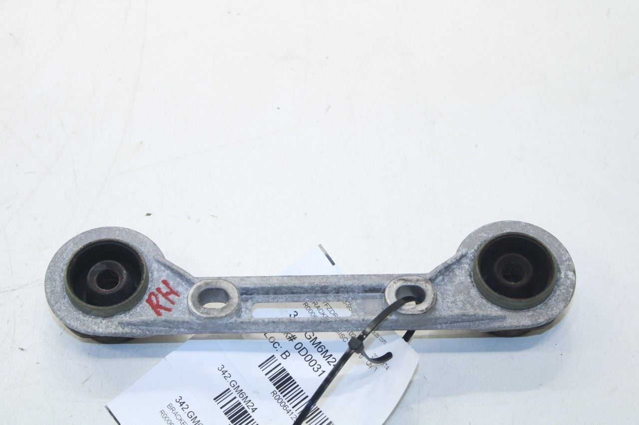 19-24 Cadillac XT4 Premium Rear RH Side Exhaust System Muffler Insulator Bracket - Alshned Auto Parts