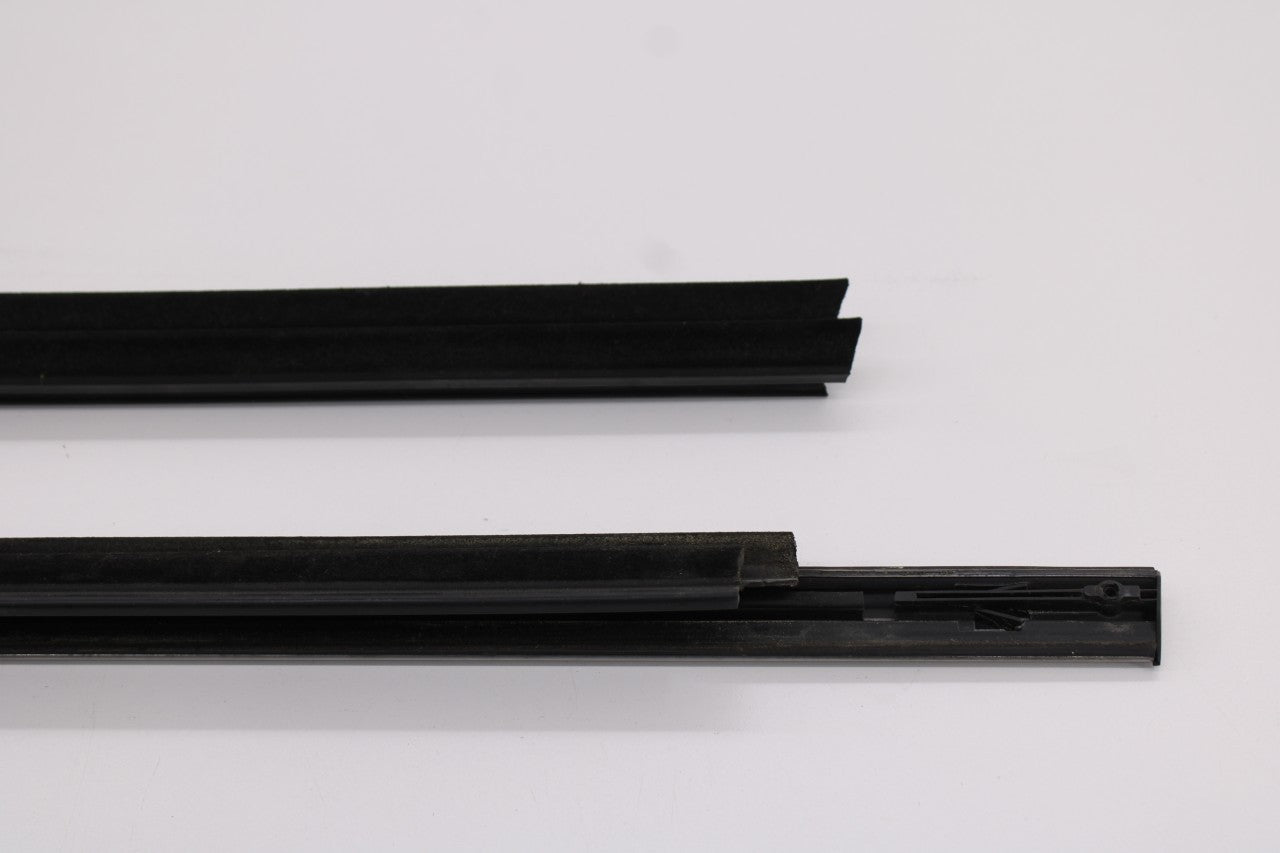 2011-15 Jeep Grand Cherokee Limited FR RH Door Belt Outer and Inner Weatherstrip - Alshned Auto Parts