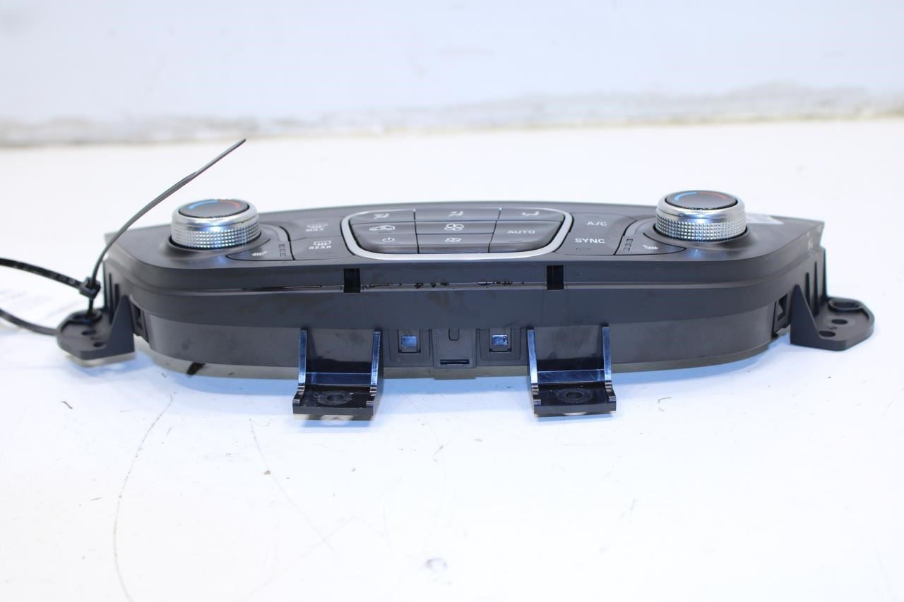 2020-2024 Chevrolet Equinox LT AC Heater Temperature Climate Control 84612975 - Alshned Auto Parts