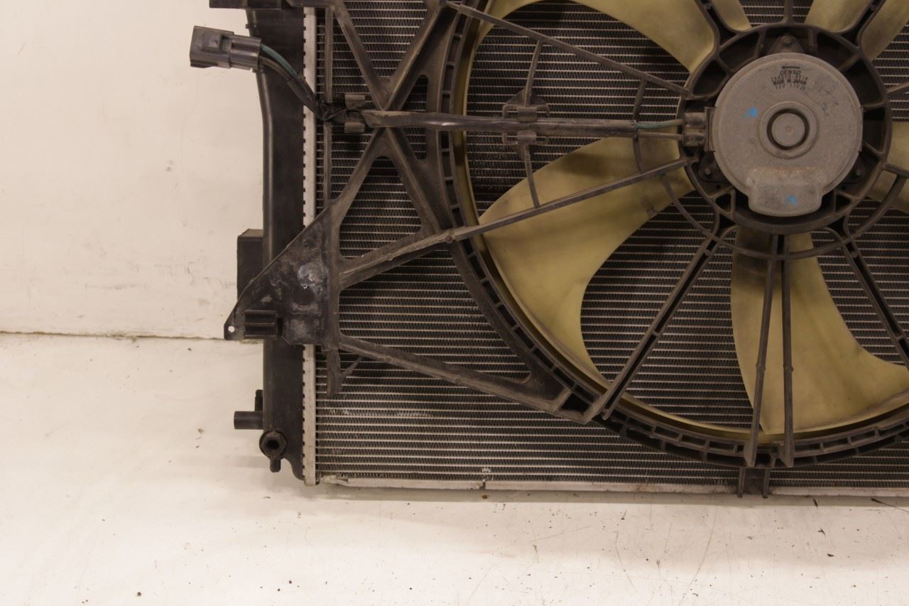 14-18 RAM 2500 Tradesman 6.4L Engine Radiator w/ Cooling Fan Assy 68232742AB OEM - Alshned Auto Parts