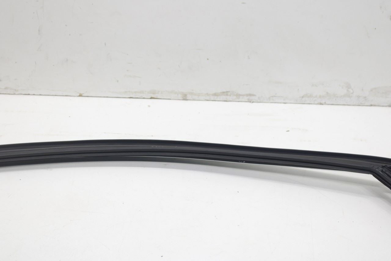 17-20 Alfa Romeo Giulia Ti FR LH Upper Door Window Weatherstrip w/ Belt Molding - Alshned Auto Parts