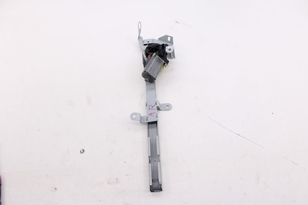 06-09 Mercedes-Benz CLK 350 Front RH Side Seat Belt Feeder Adjuster Guide *ReaD*0