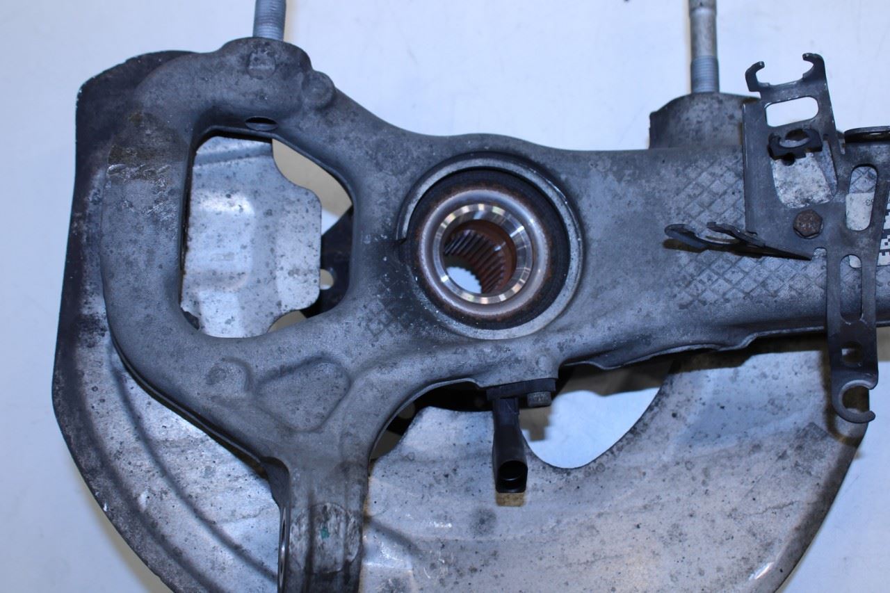 10-16 Porsche Panamera 4 3.6L AWD Front Passenger Right Side Spindle Knuckle Hub - Alshned Auto Parts