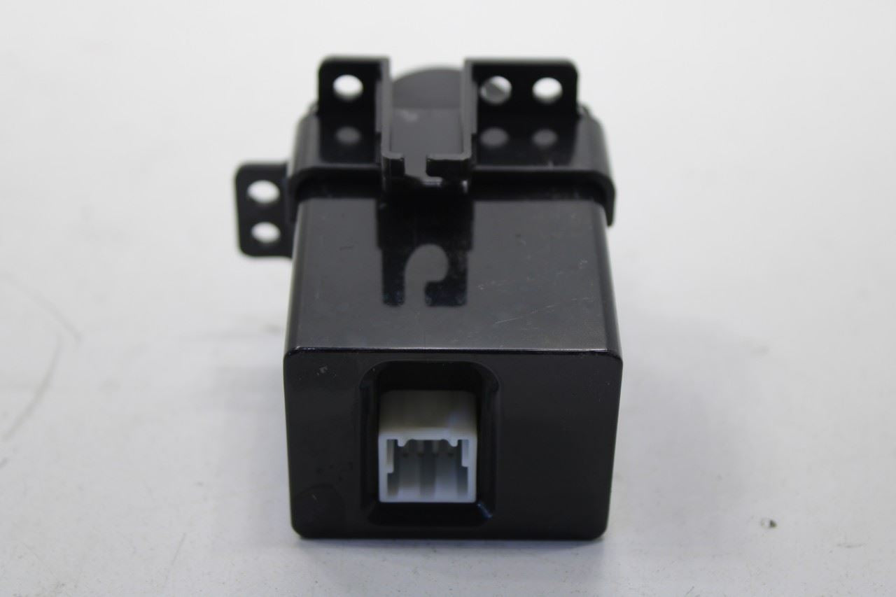 2015-20 Kia Sorento LX 3.3L Center Console Battery Charger USB Port 96125-C6010 - Alshned Auto Parts