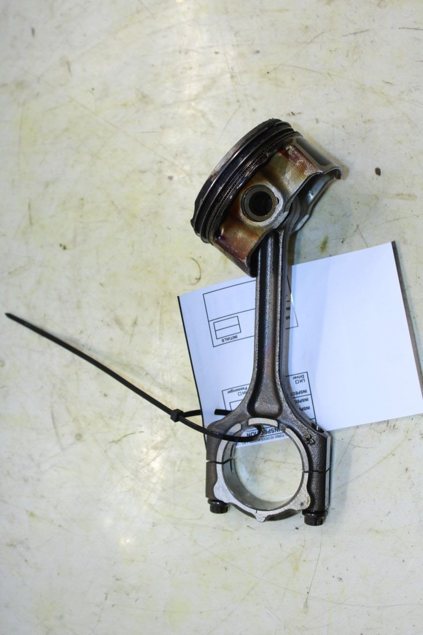 2020-2022 Kia Soul LX 2.0L Engine Piston No 1 w/ Connecting Rod 23510-2E420 OEM - Alshned Auto Parts