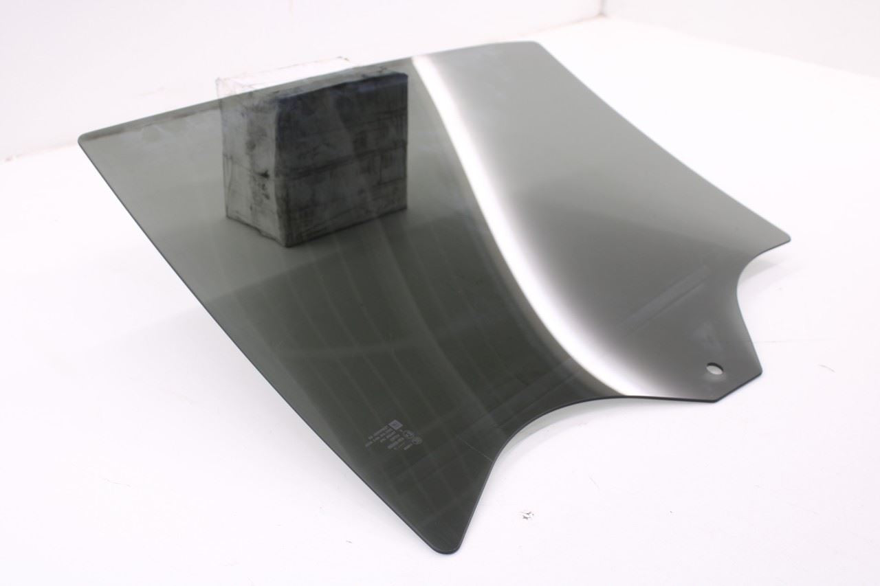 2018-2024 Chevrolet Equinox LT Rear Right Door Window Movable Glass 84388313 OEM7