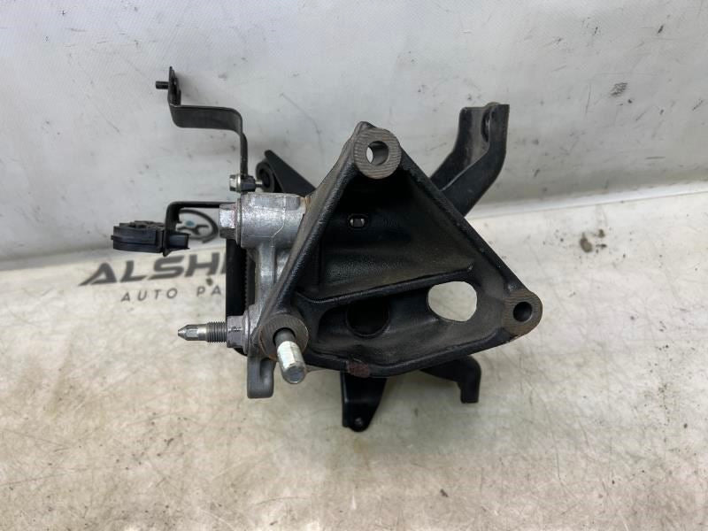 2011-15 Toyota Prius Two 1.8L FWD Right Engine Support Mount Bracket 12305-373005