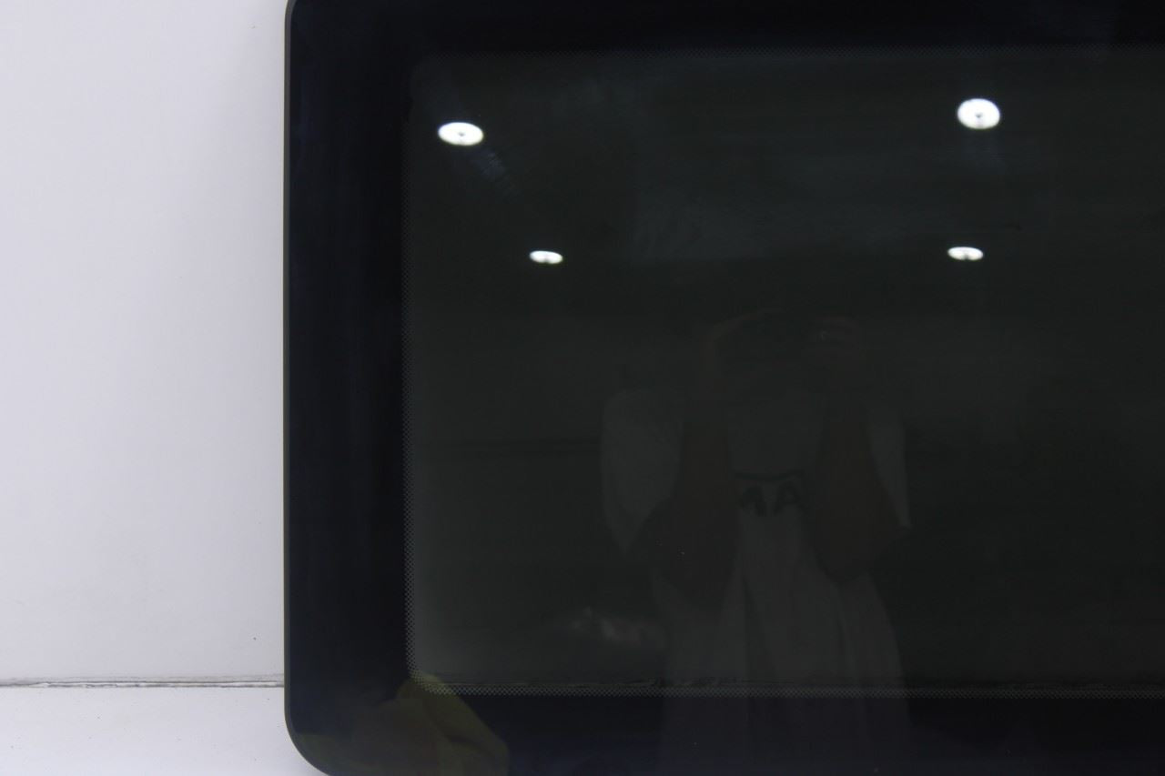 2006-09 Mercedes-Benz CLK350 Roof Window Sunroof Panel Movable Glass 20978002005