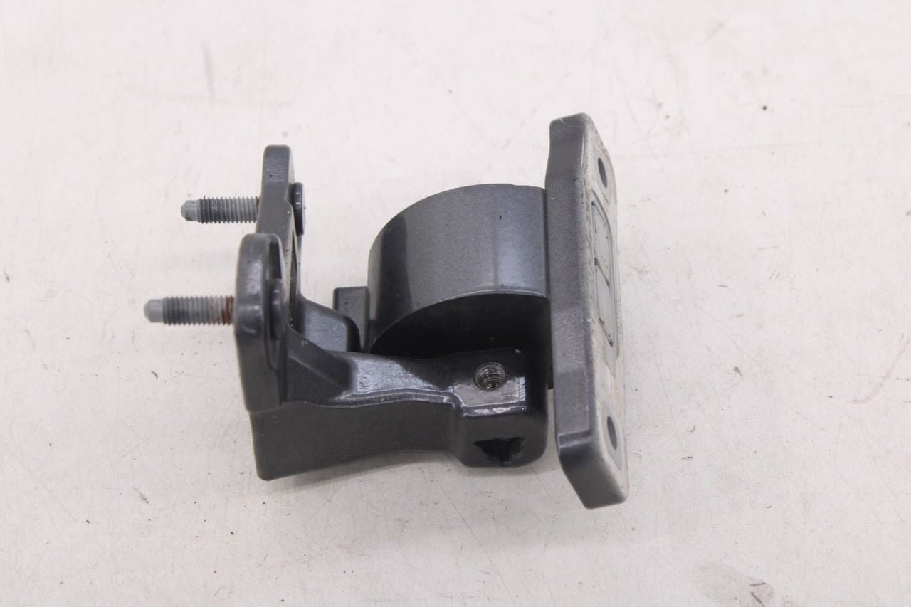 2015-2021 Mercedes-Benz C300 4Matic Front Right Side Door Hinge Upper and Lower11