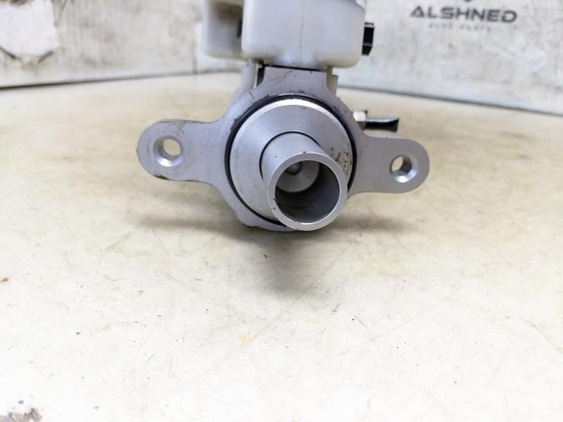 2009-2018 Jeep Wrangler Brake Master Cylinder w/ Reservoir 68057474AD OEM - Alshned Auto Parts