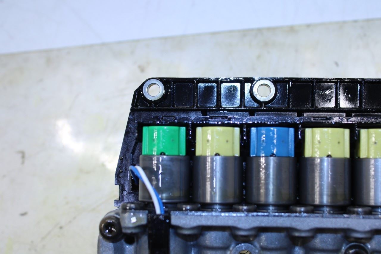 2010-2012 Jaguar XF 5.0L RWD Auto Transmission Valve Body with Oil Pan C2D19587 - Alshned Auto Parts