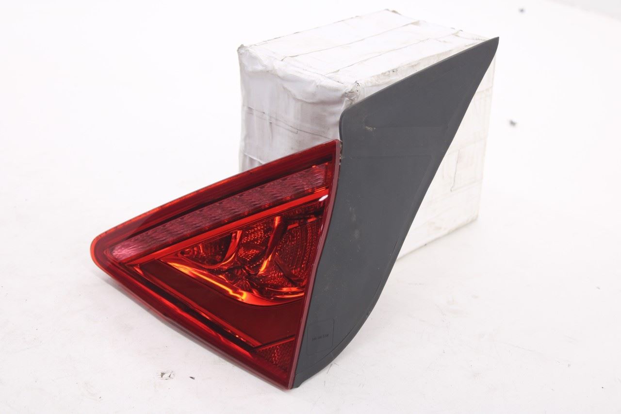 2012-15 Audi A7 Premium Rear Right Passenger Side Tail Light Lamp G8-945-094-A2