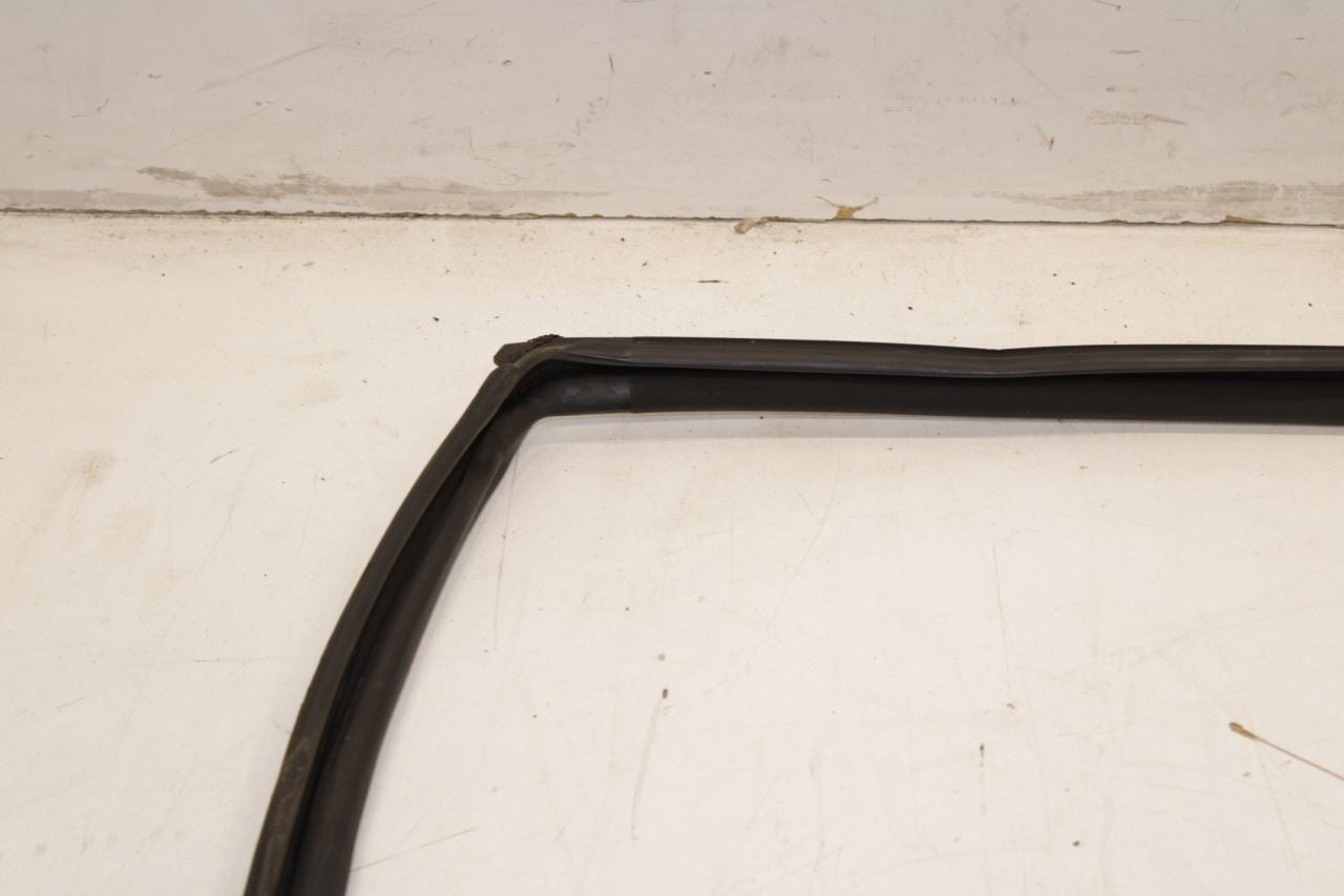 2014-2020 Infiniti QX60 Front Left Door Run Channel w/ Belt Molding Weatherstrip - Alshned Auto Parts
