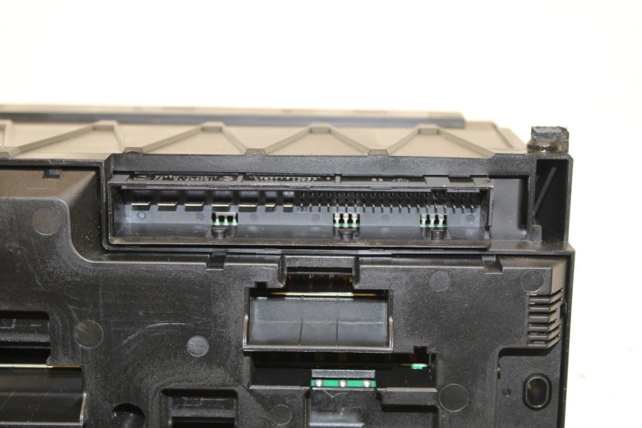 2010-2012 BMW 750Li xDrive 4.4L AWD Front Power Distribution Fuse Relay Block - Alshned Auto Parts