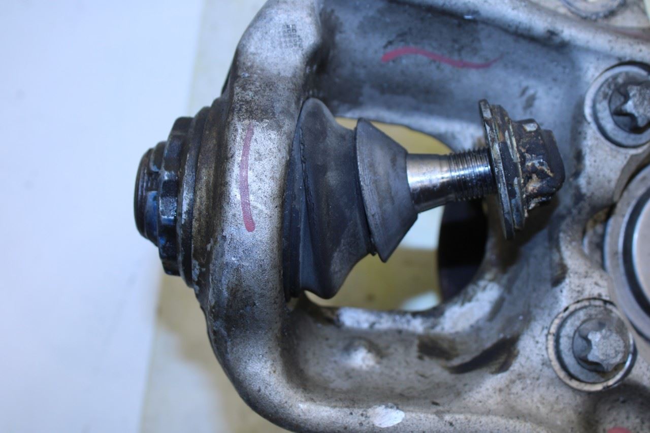 2012-2015 Mercedes-Benz ML350 Front Left Side Spindle Knuckle Hub 166-330-09-20 - Alshned Auto Parts