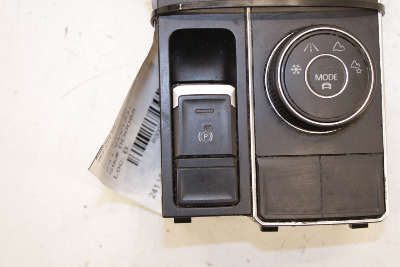 18-21 Volkswagen Atlas S Console Shifter Bezel Indicator w/ Shifter Knob *ReaD* - Alshned Auto Parts