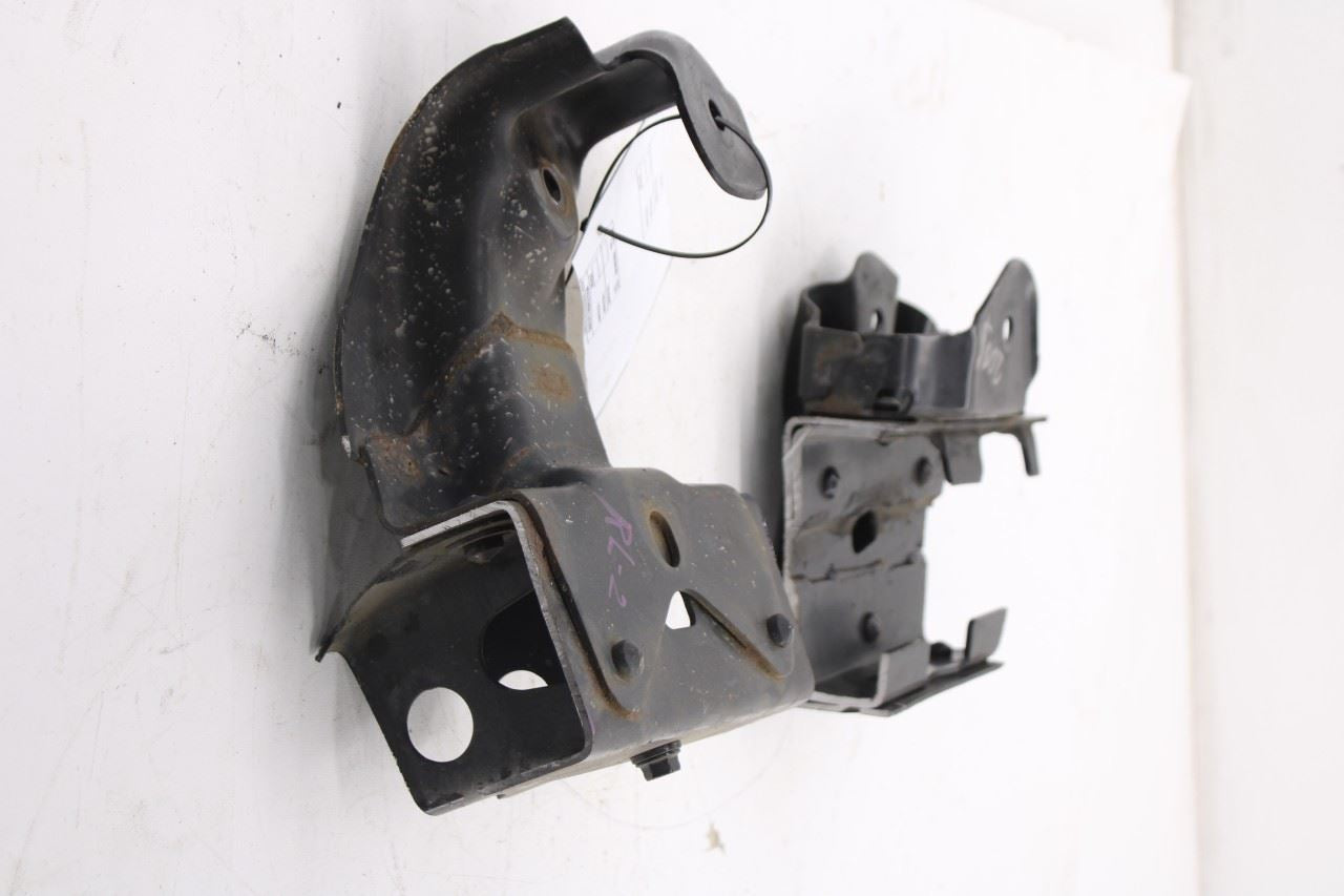 15-23 Toyota Tacoma SR5 3.5L Rear Frame Left Side Leaf Spring Mount Bracket Set4