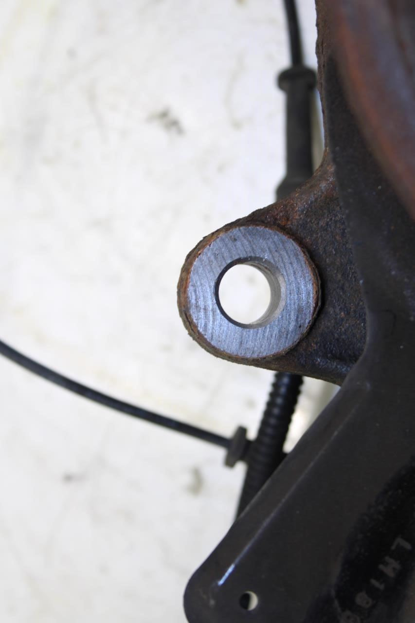 2011-2015 Jeep Grand Cherokee Limited Front Left Spindle Knuckle Hub 68022629AD - Alshned Auto Parts