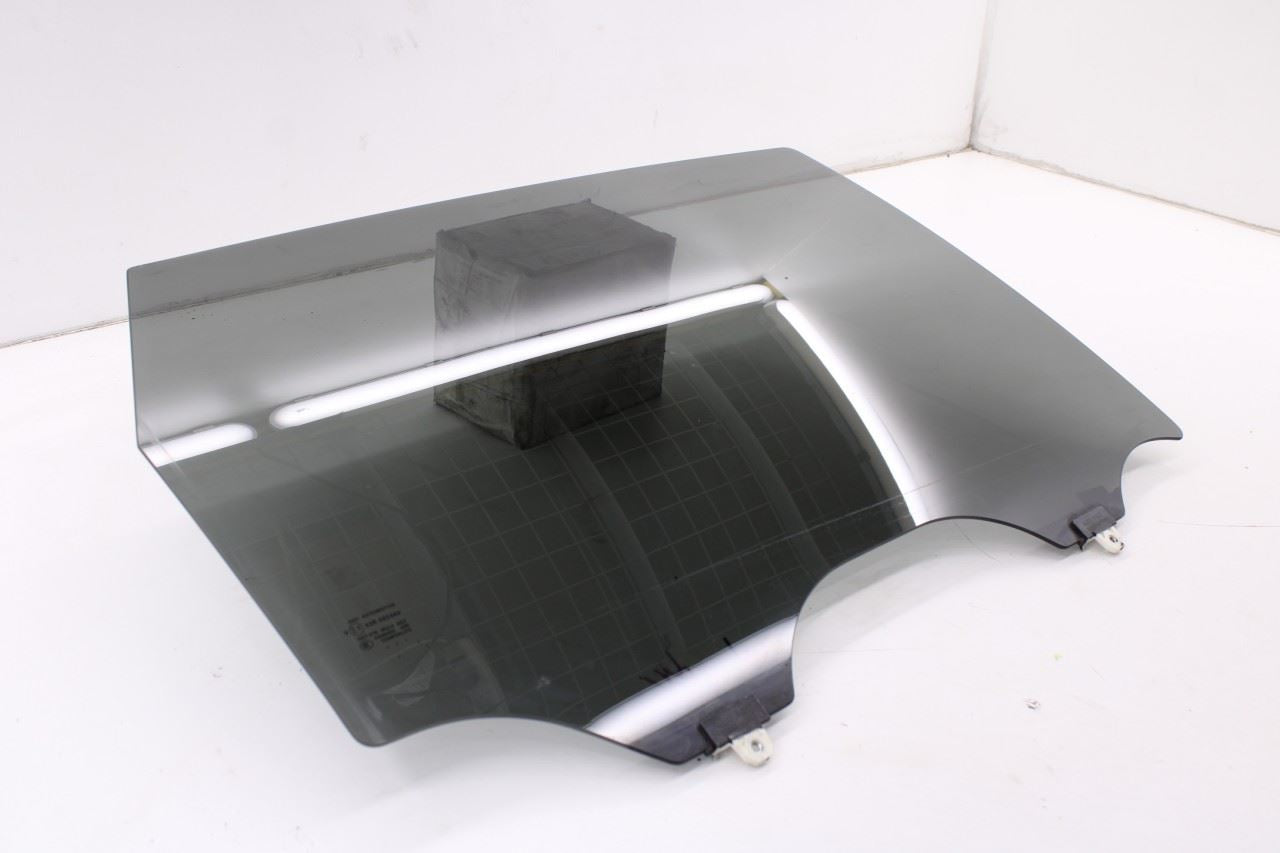 2014-2020 Infiniti QX60 Rear Right Door Window Movable Glass 82300-3JA1C OEM2