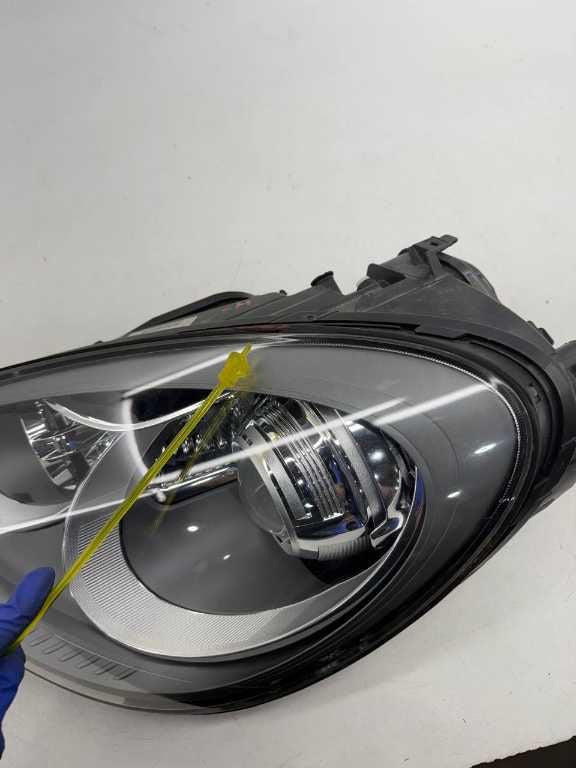 11-18 Porsche Cayenne S 4.8L Front Left Side Bi-Xenon HID Headlight Lamp *ReaD*13