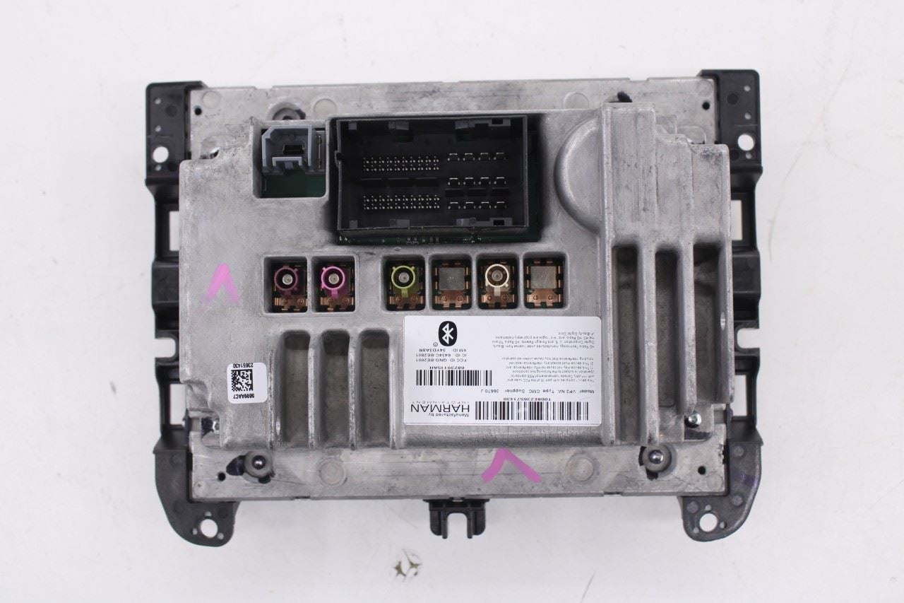 2015 Dodge Durango SXT Harman Uconnect Radio Receiver w/ 8.4 Display 68239115AH5