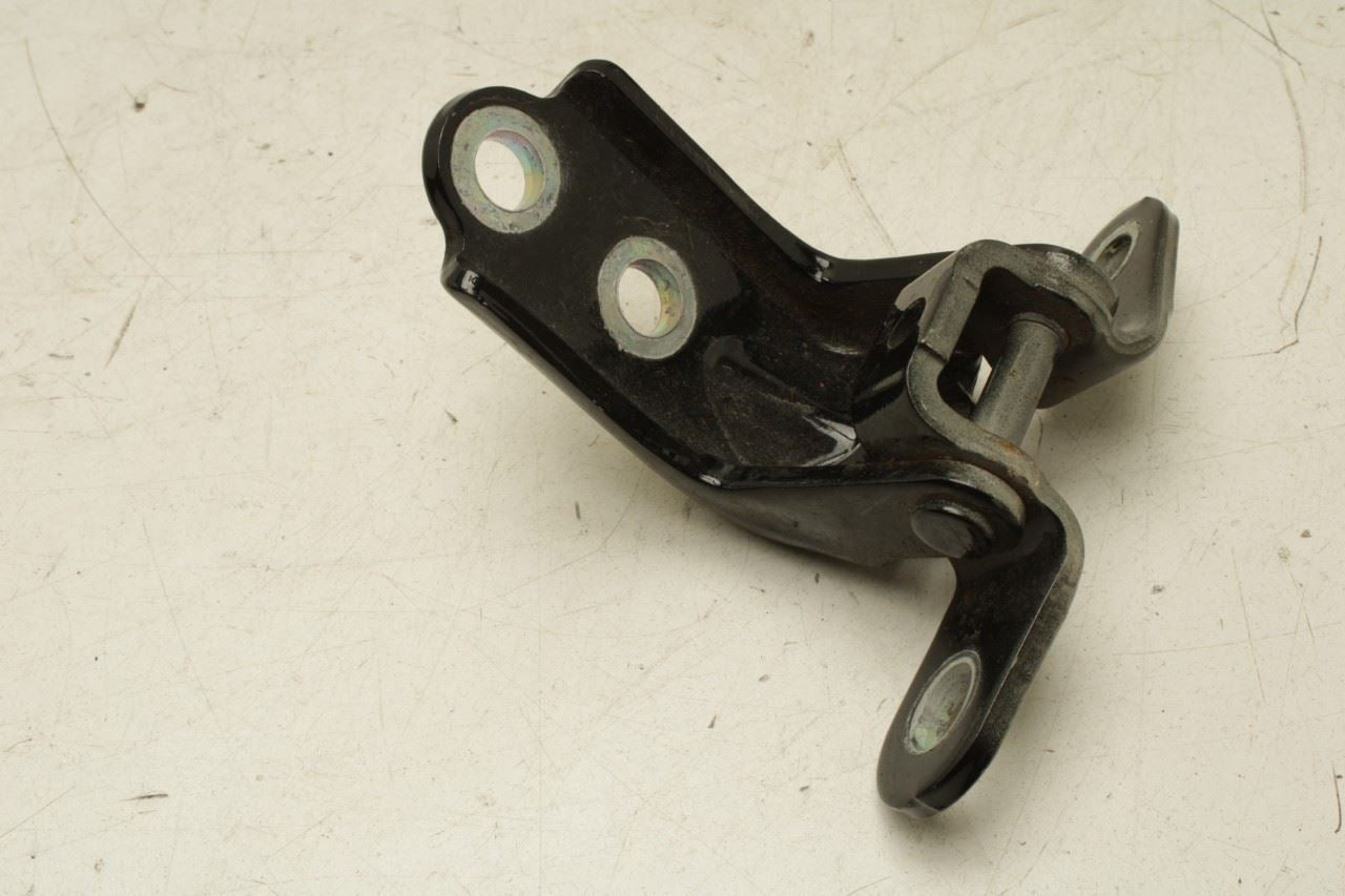 23-25 Kia Sportage Hybrid EX Rear RH Door Hinge Upper and Lower Pair 79420-D8000 - Alshned Auto Parts