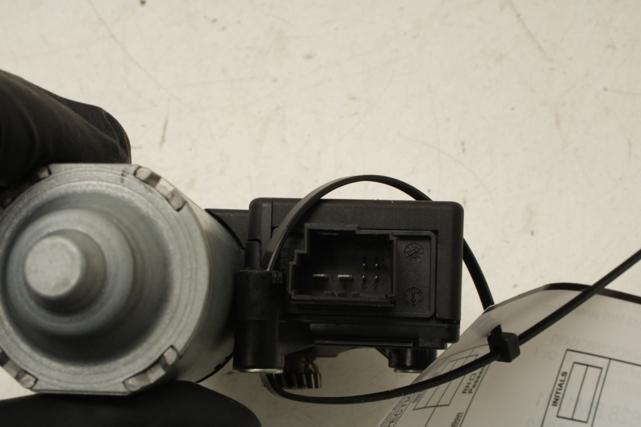 2010-2015 BMW 750Li xDrive Sunroof Sun Roof Motor 67617316535 OEM - Alshned Auto Parts