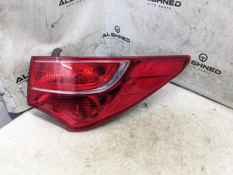 2013-16 Hyundai Santa Fe Sport Outside Passenger Taillight Lamp 92402-4Z000 OEM - Alshned Auto Parts