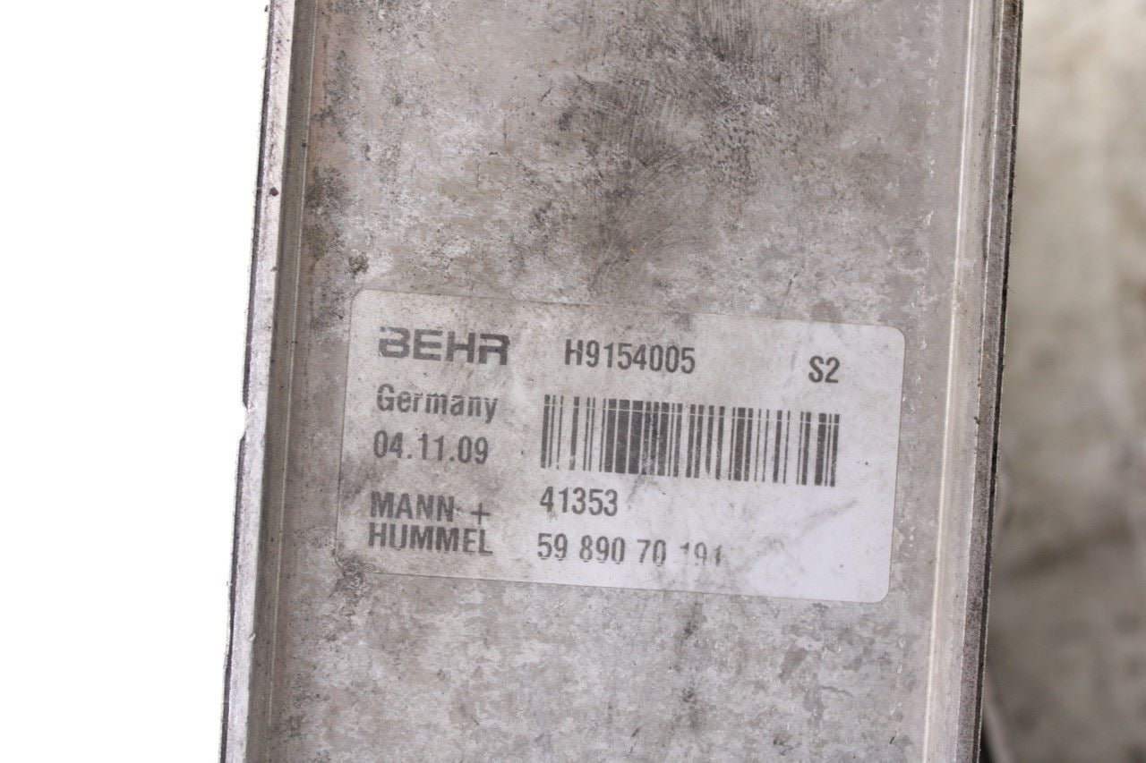 2007-2011 Mercedes-Benz S550 5.5L AWD Engine Oil Cooler 272-180-04-10 OEM5