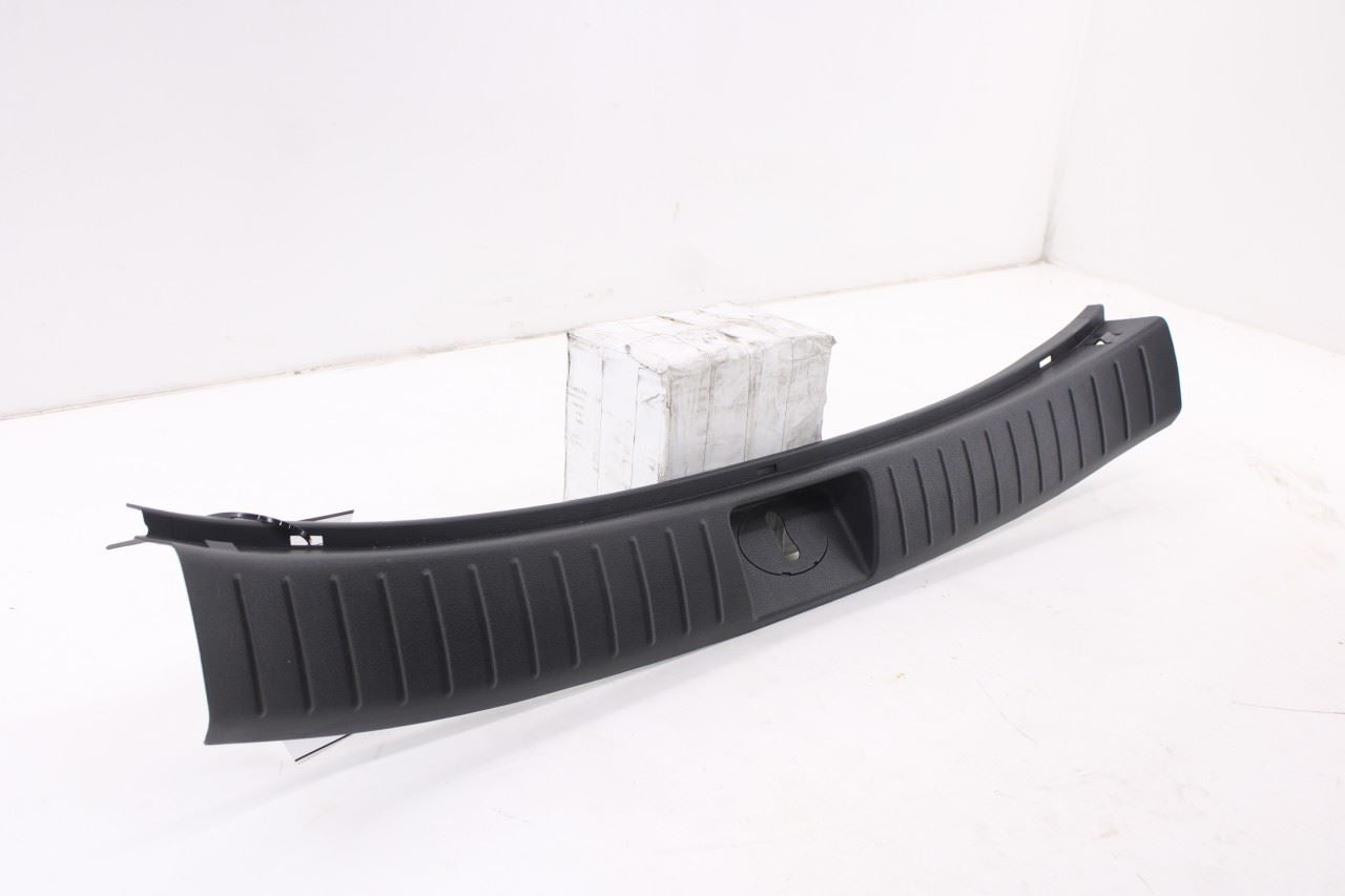 2019-23 Hyundai Santa Fe SEL Rear Trunk Loading Sill Scuff Plate 85770-S2000-NNB2