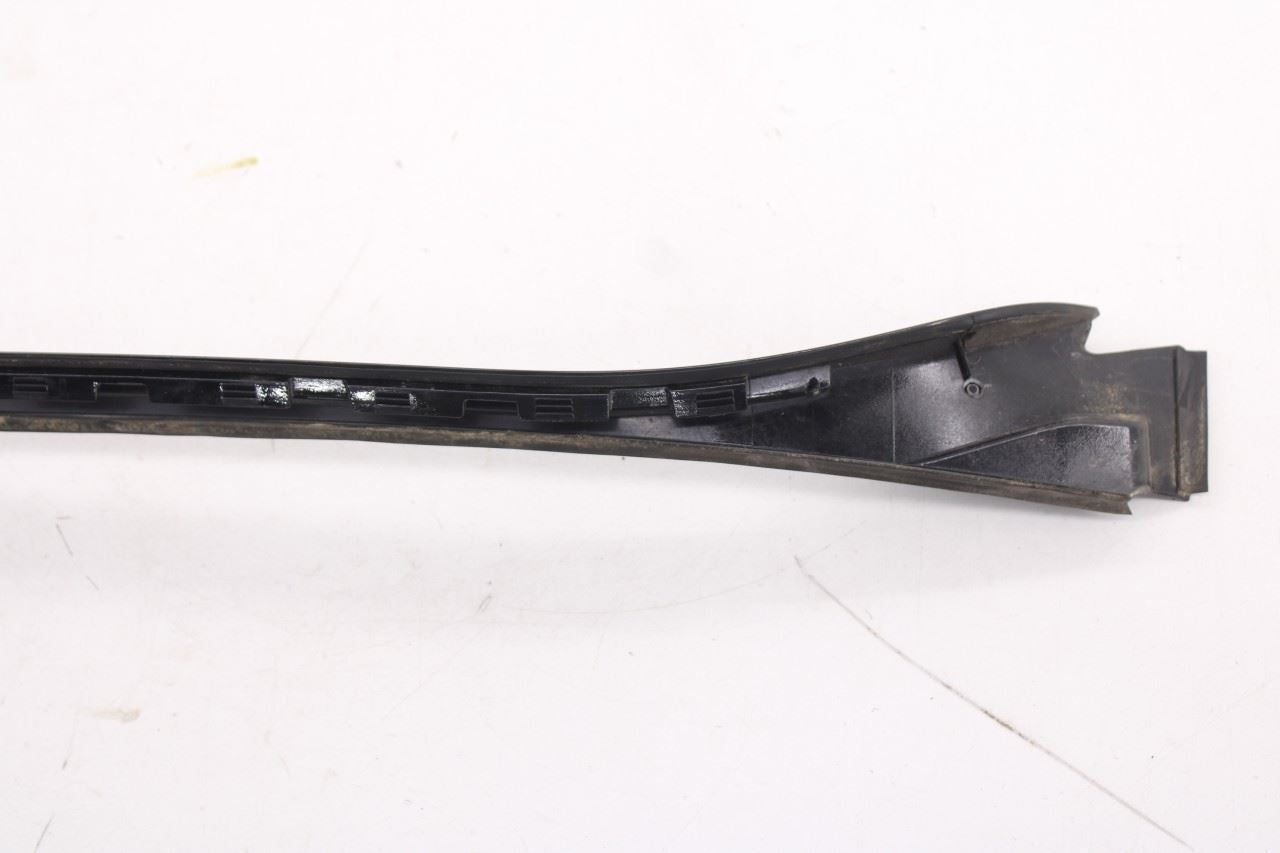2019-23 Hyundai Santa Fe SEL Front Right Side Windshield A-Pillar Reveal Molding12
